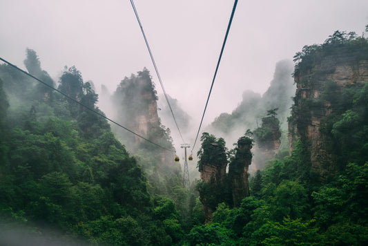 天门山 Tiānmén Shān / Heaven’s Door mountain.